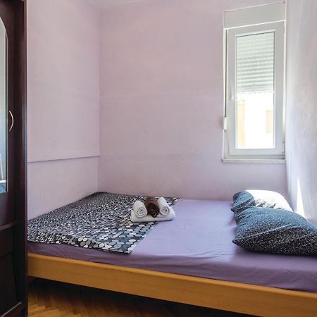 Amazing Apartment In Split With Kitchen エクステリア 写真